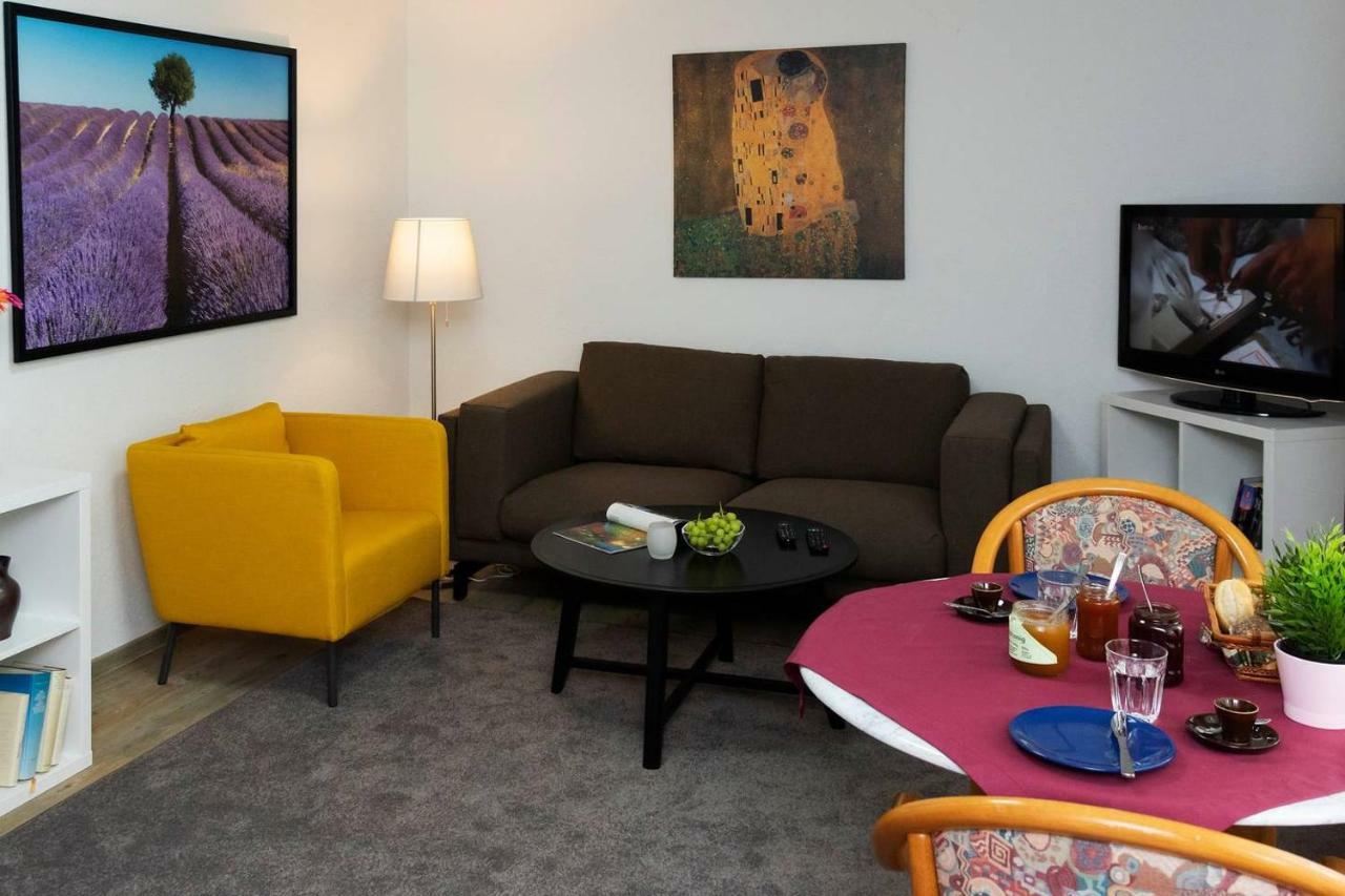 Blumenmeer Appartment Ober-Hambach エクステリア 写真